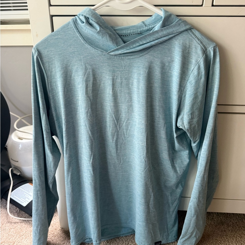 Patagonia women’s Pale Blue Capilene Cool Sun Hoodie Medium, like new